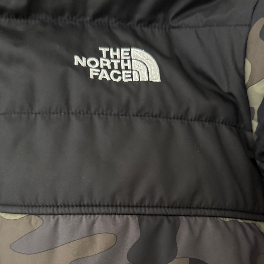 The North Face Kids Camo Puffer Jacket - Black and Brown - reversible - Picture 3 of 11